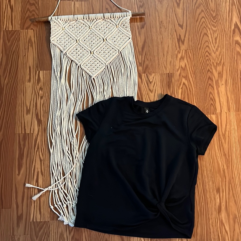 Black workout top